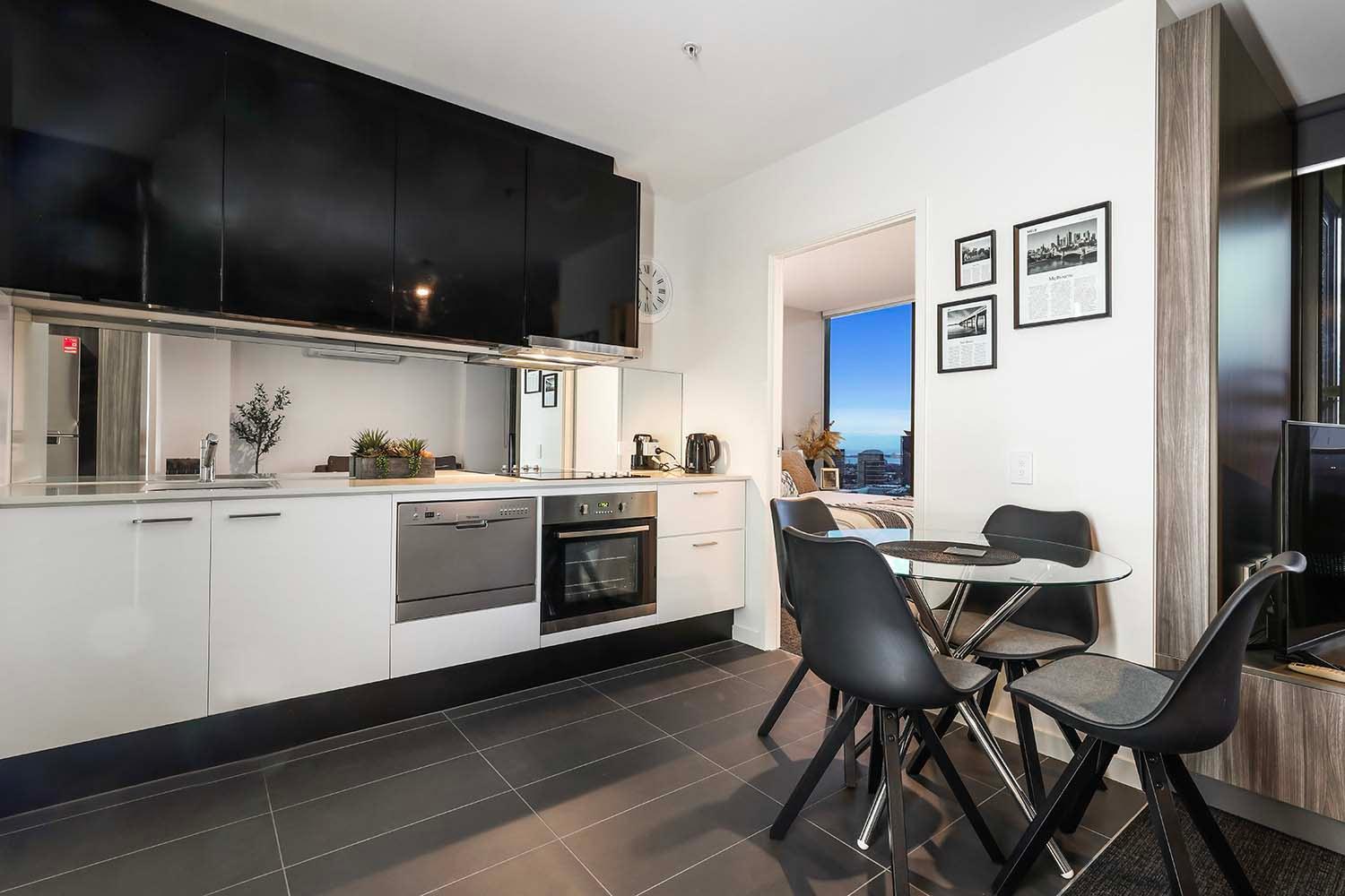 Apartment Luxurious Urban Retreat With Stunning Views Melbourne