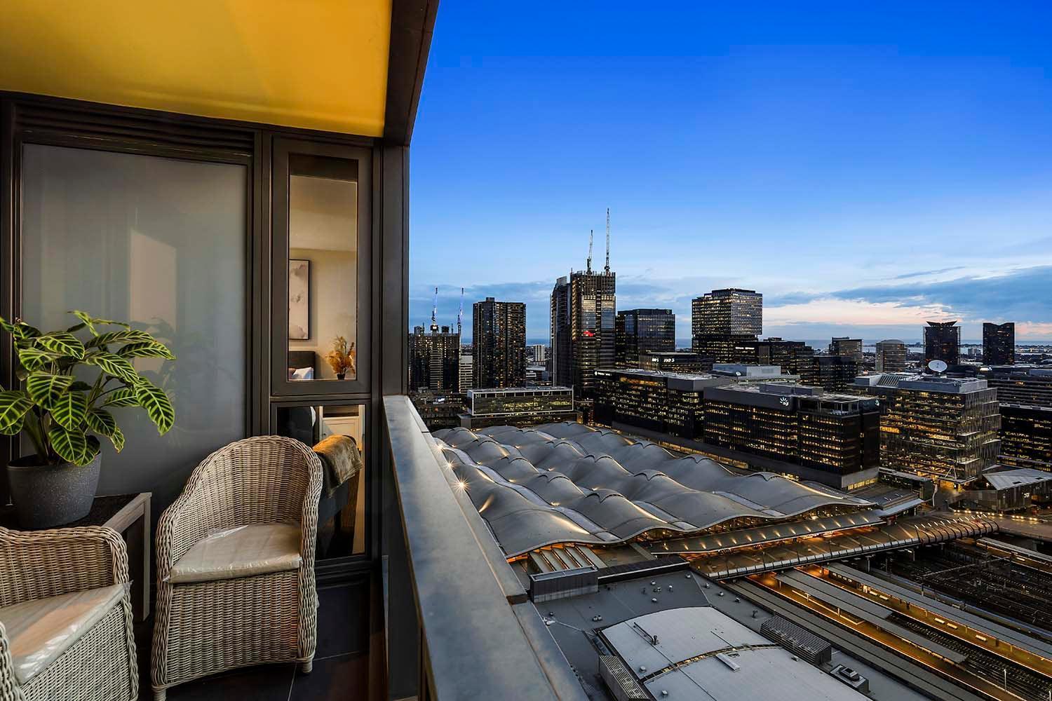 Luxurious Urban Retreat With Stunning Views Melbourne