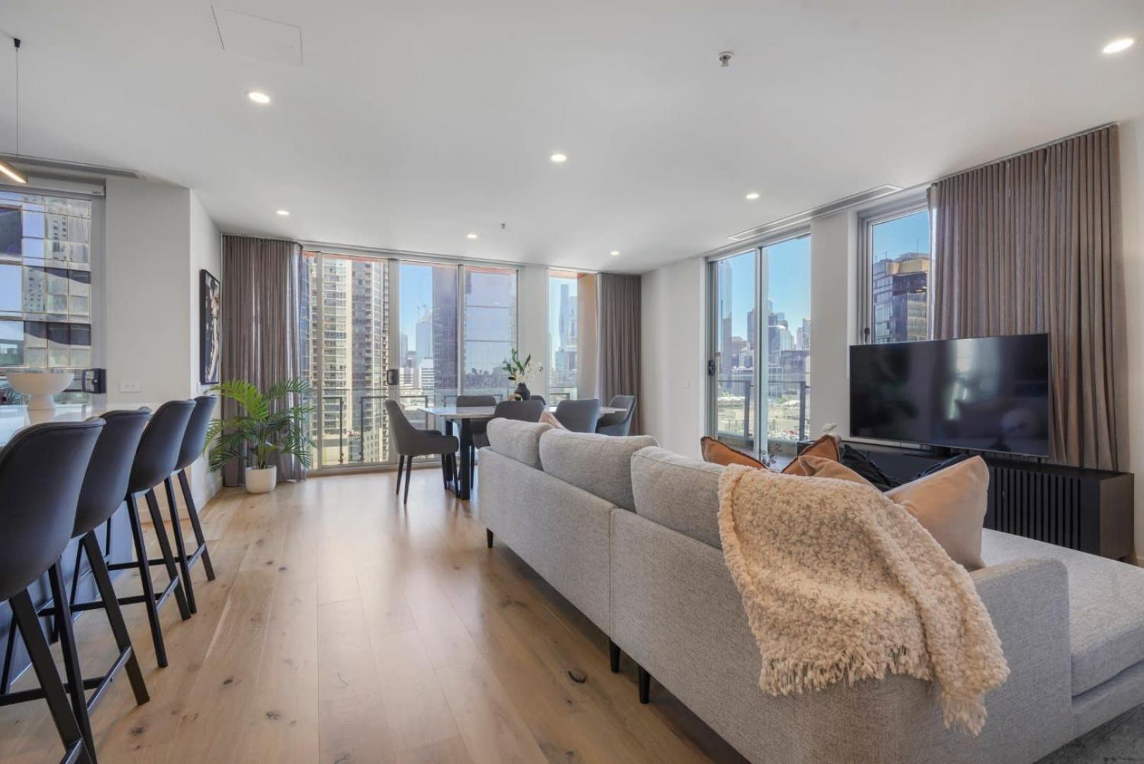 Exquisite Sky In Southbank Apartment Melbourne