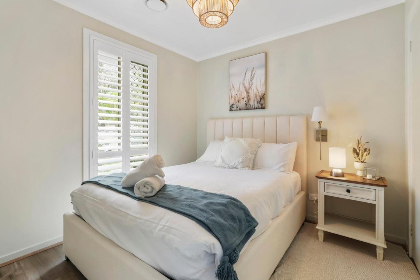 Modern Comfort In Preston * Melbourne
