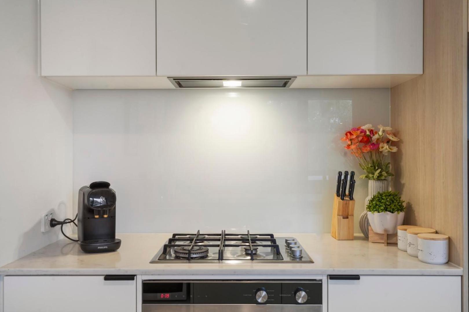 Serenity In The Heart Of Brunswick Apartment *