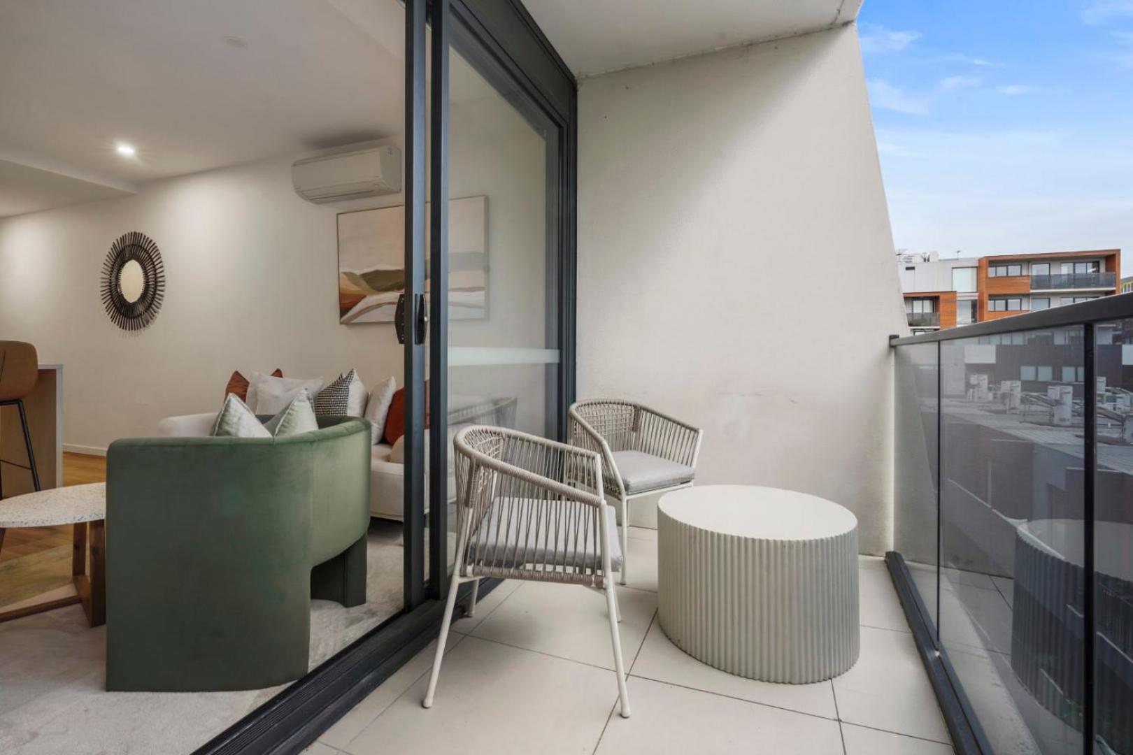 Serenity In The Heart Of Brunswick Apartment *