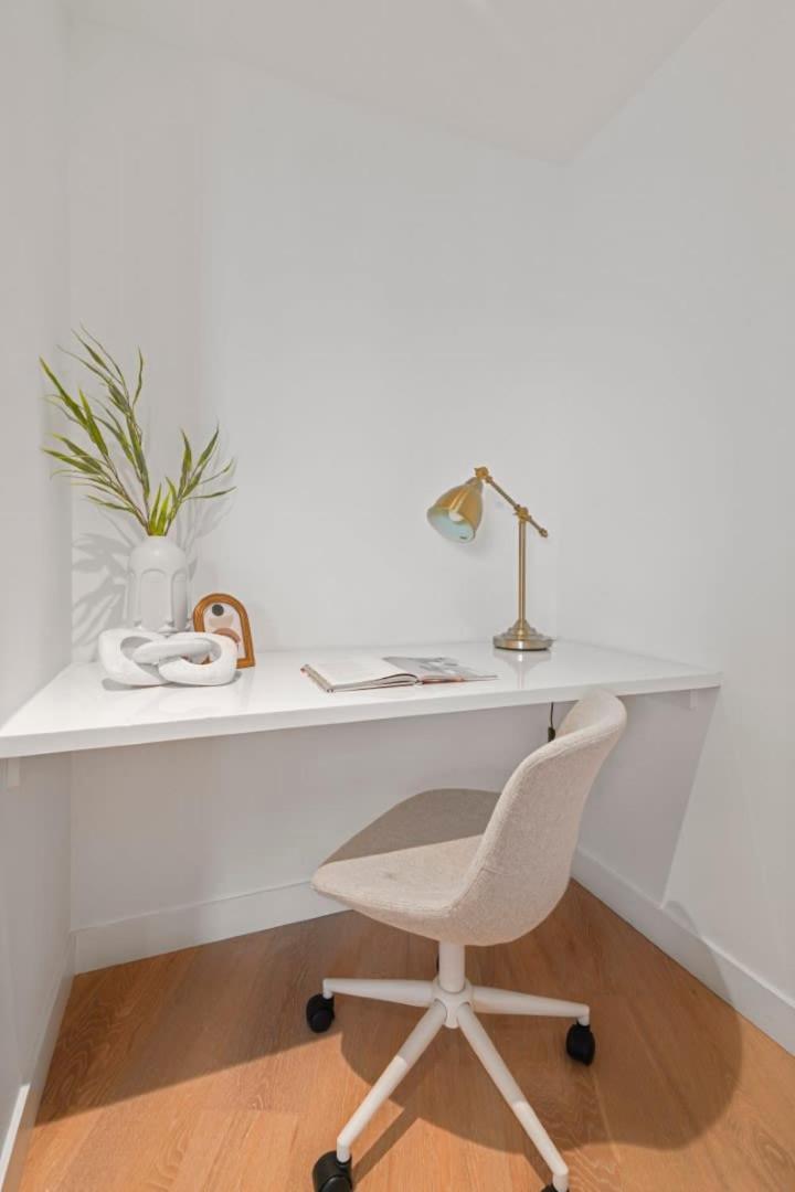 Metropolitan Retreat In Southbank