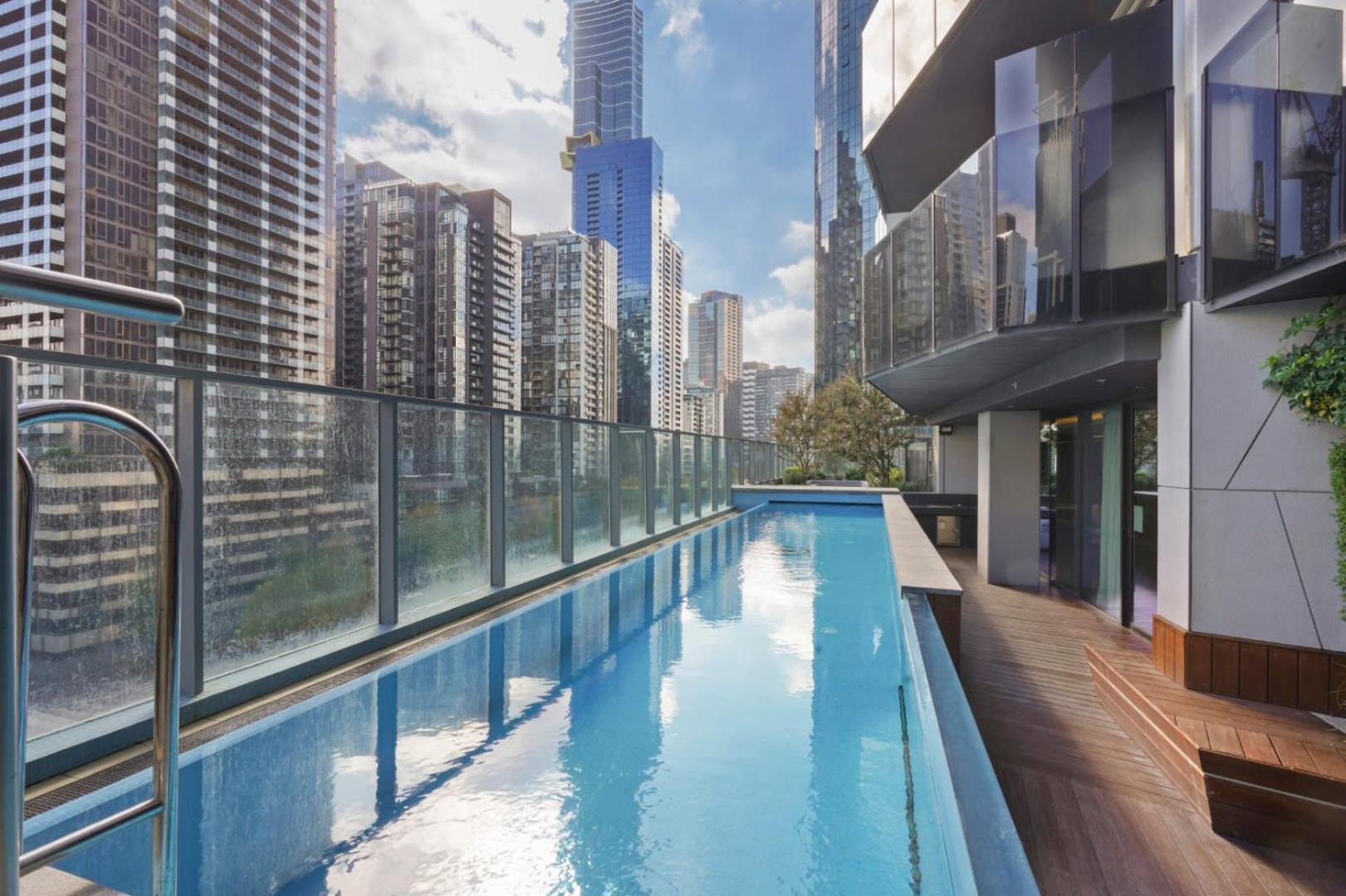 Metropolitan Retreat In Southbank * Melbourne