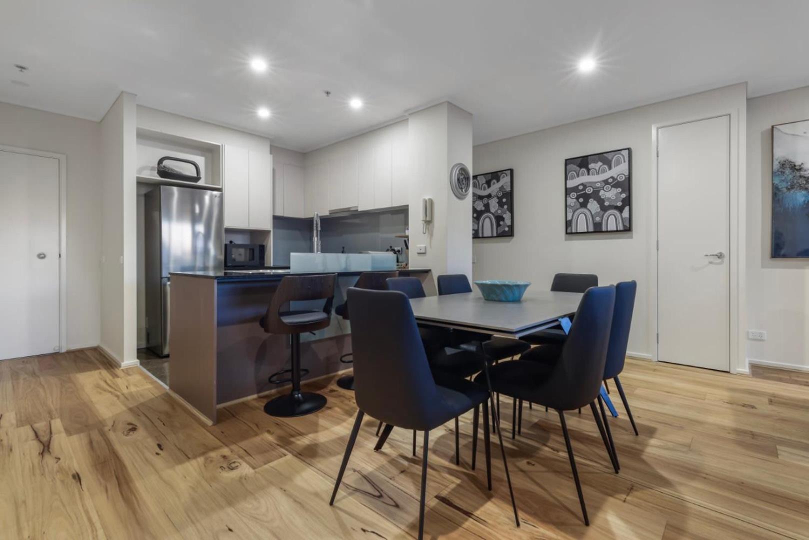 Apartment Exceptional In Southbank With 2 Car Parks *