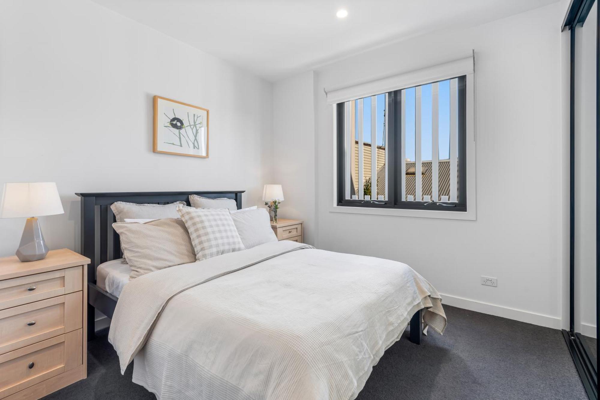 Park Life! Elegant & Sun-filled 2 Bed 2 Bath In Caulfield North Apartment Melbourne