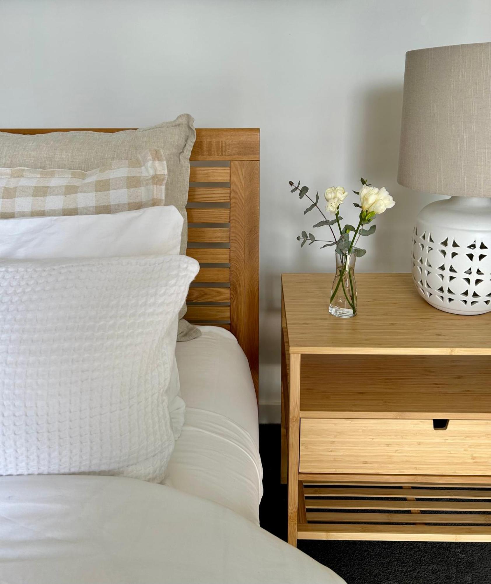 Apartment Park Life! Elegant & Sun-filled 2 Bed 2 Bath In Caulfield North Melbourne