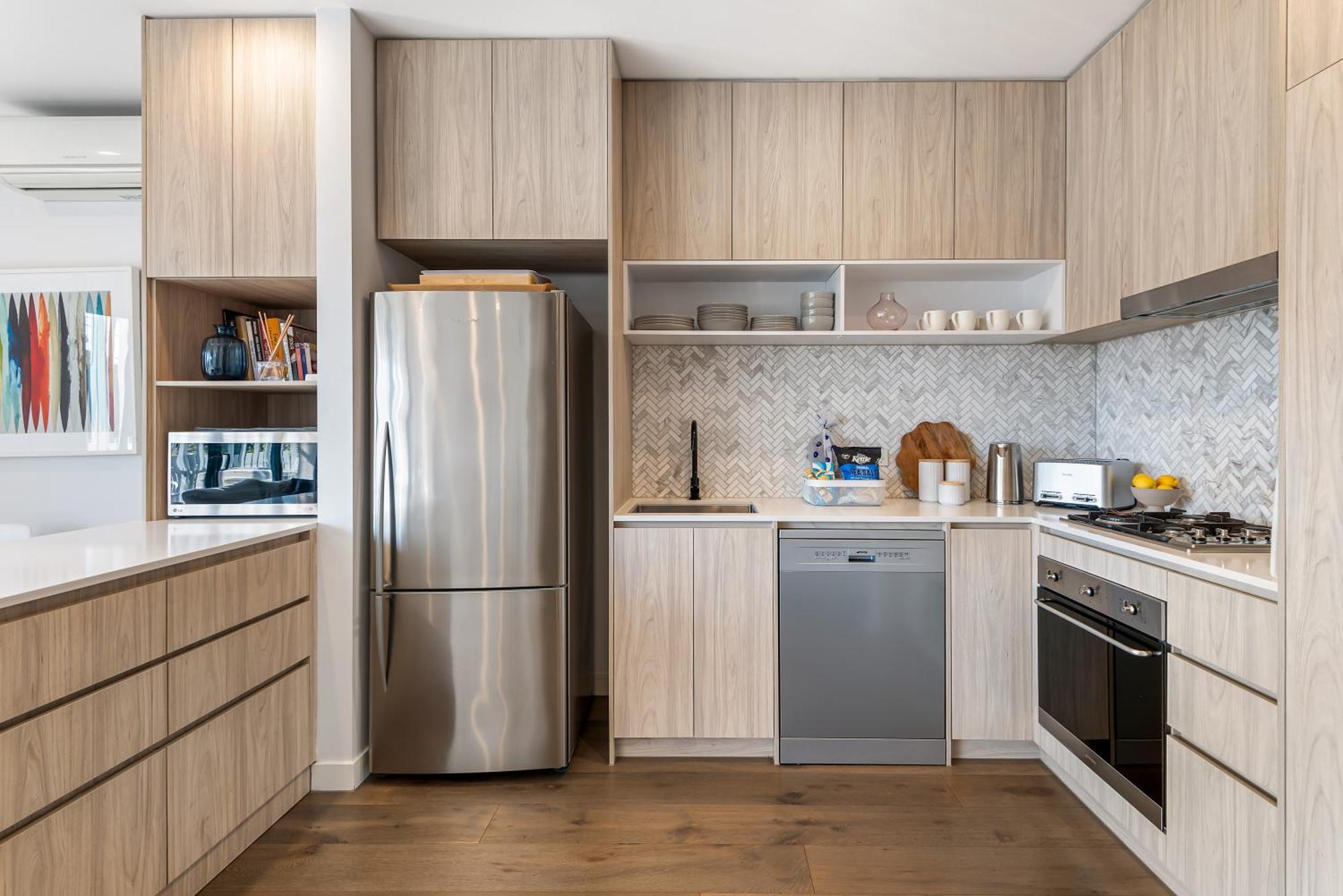 Park Life! Elegant & Sun-filled 2 Bed 2 Bath In Caulfield North * Melbourne