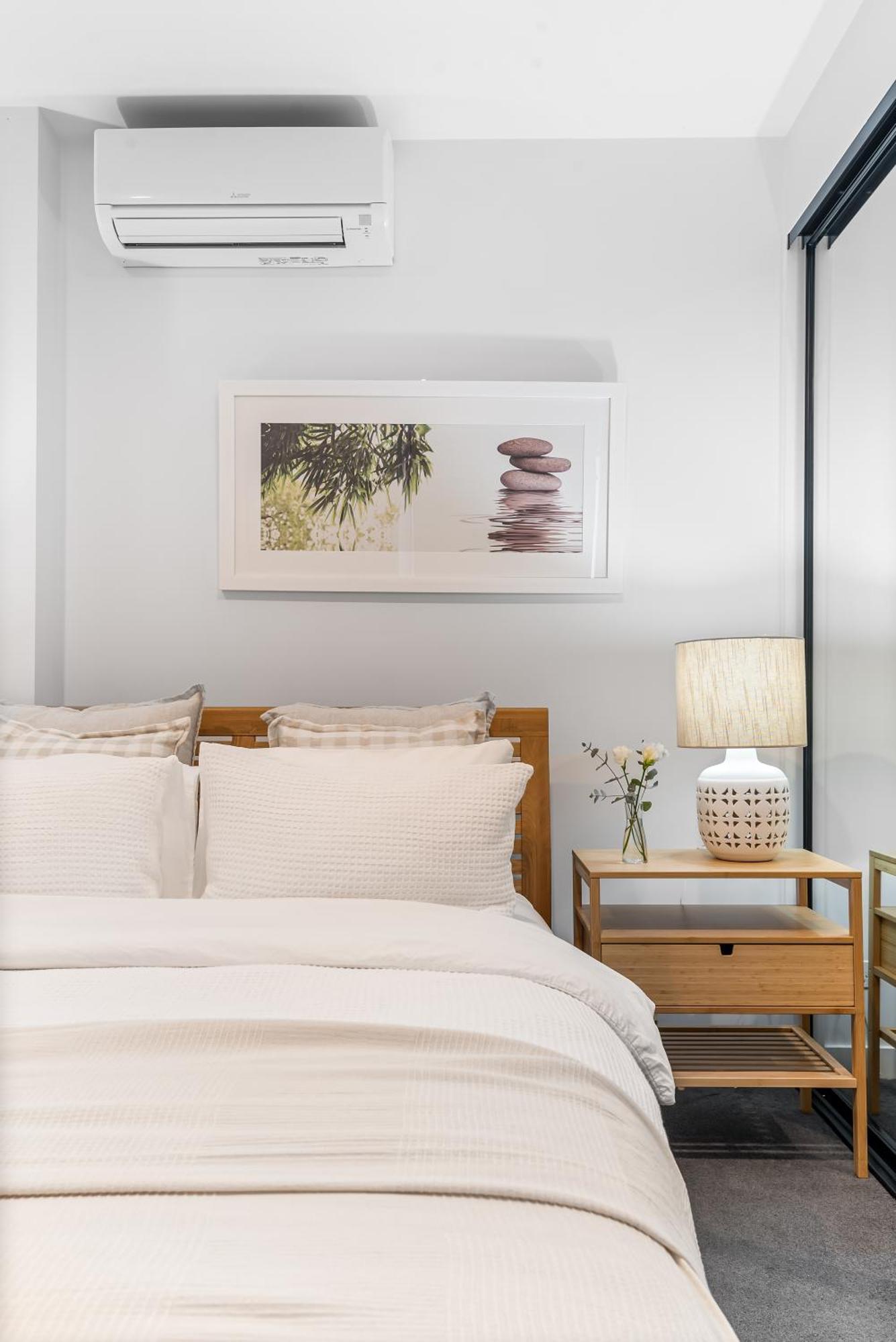 Park Life! Elegant & Sun-filled 2 Bed 2 Bath In Caulfield North Melbourne