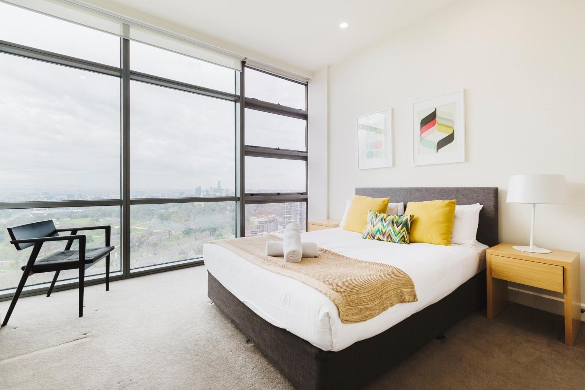 Luxurious Enormous 5brm Penthouse * Melbourne