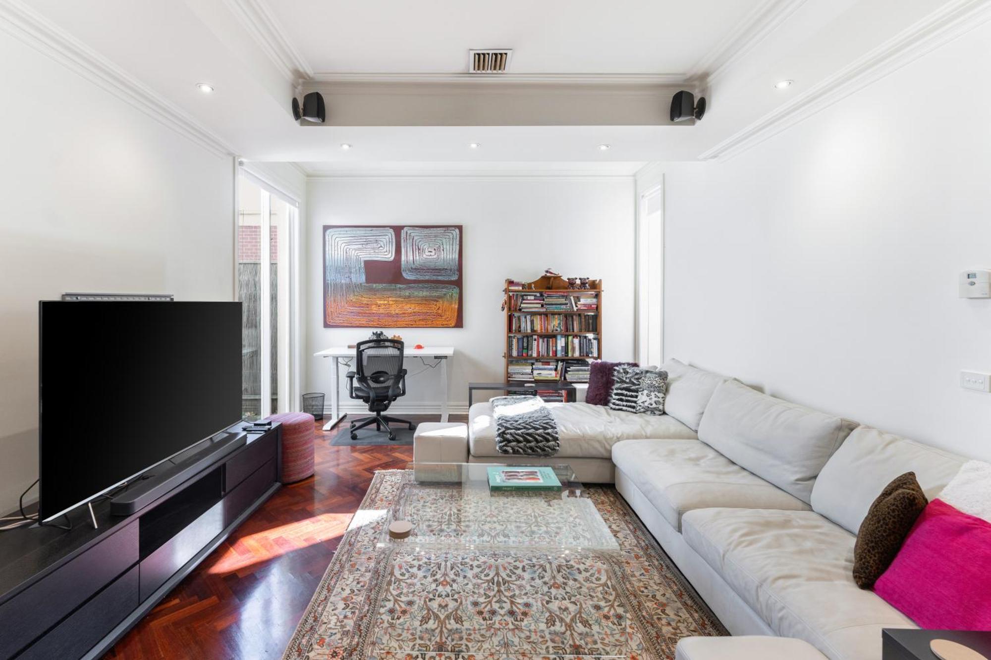 Brighton Chic Pet Friendly Near & Train Holiday home Melbourne