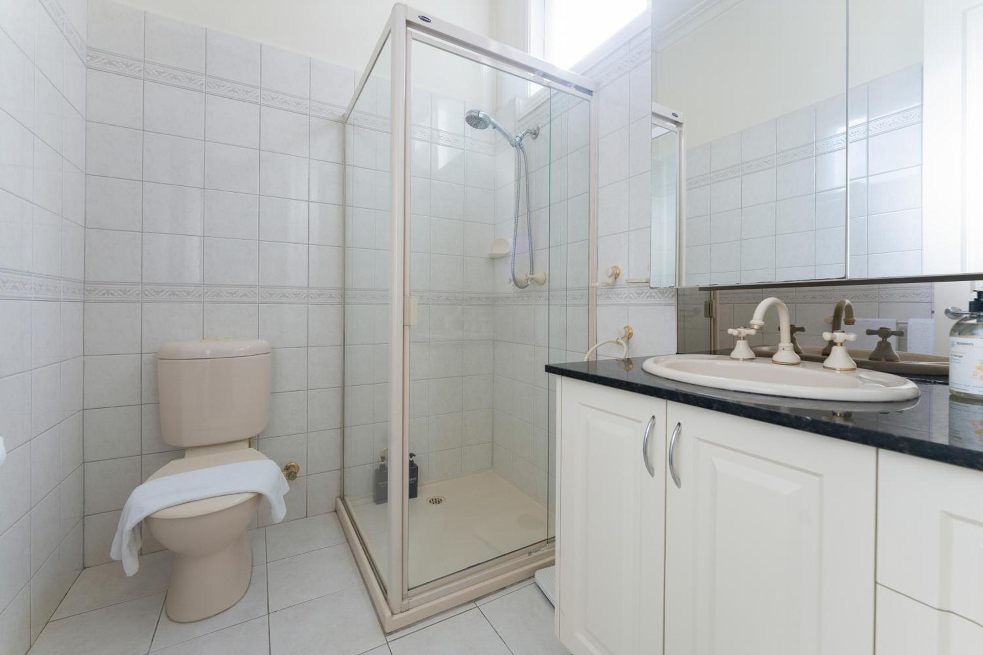 Brighton Chic Pet Friendly Near & Train *