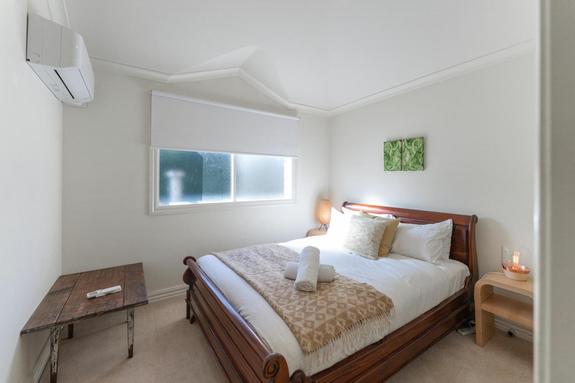 Brighton Chic Pet Friendly Near & Train Melbourne