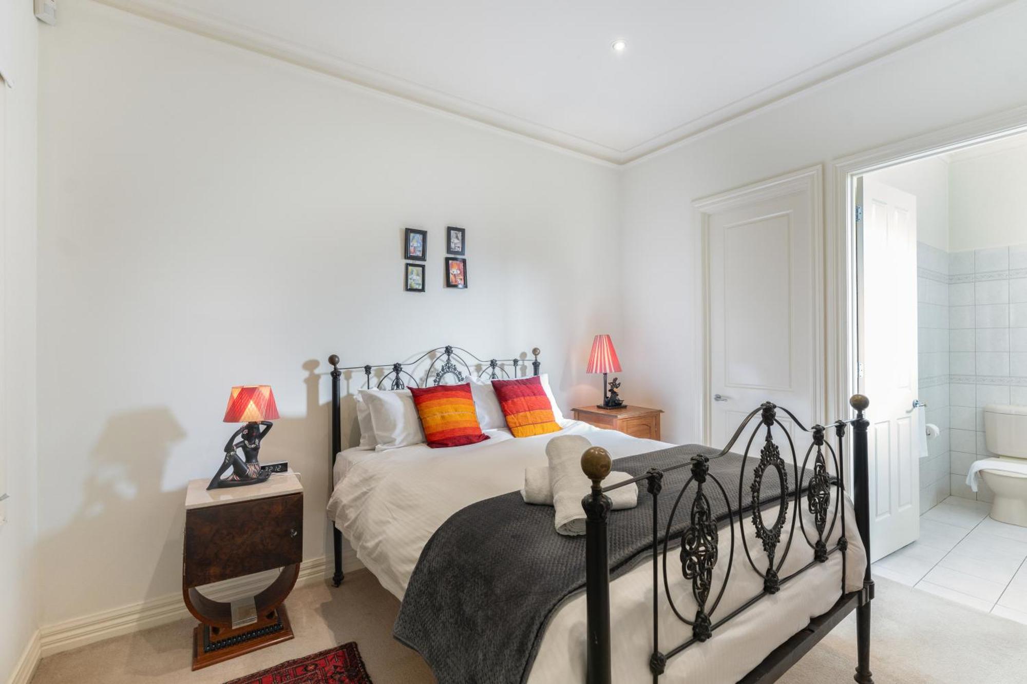 Brighton Chic Pet Friendly Near & Train * Melbourne