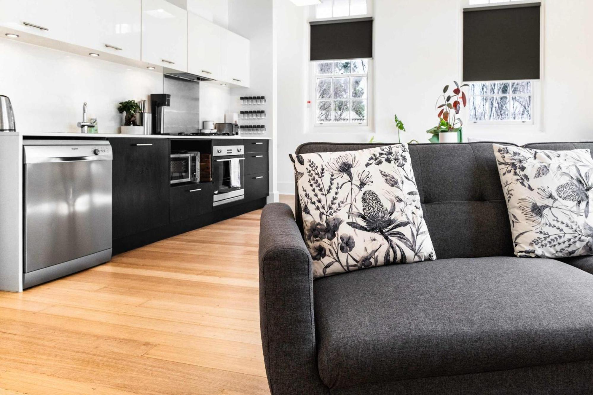 Apartment Chic 1br In Peaceful Parkville Melbourne