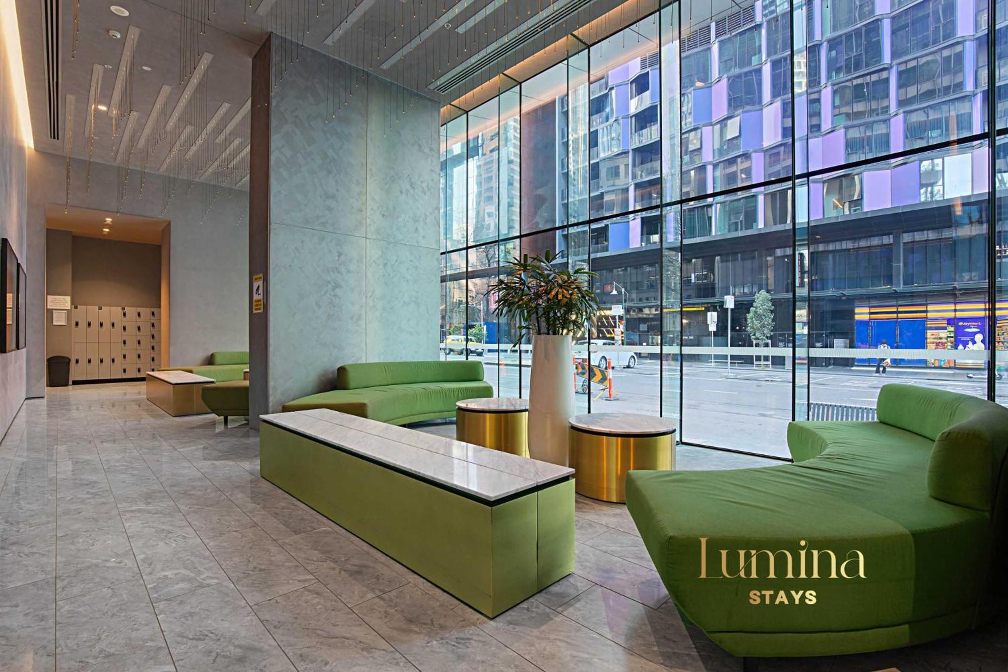Lumina - Victoria One Apartment