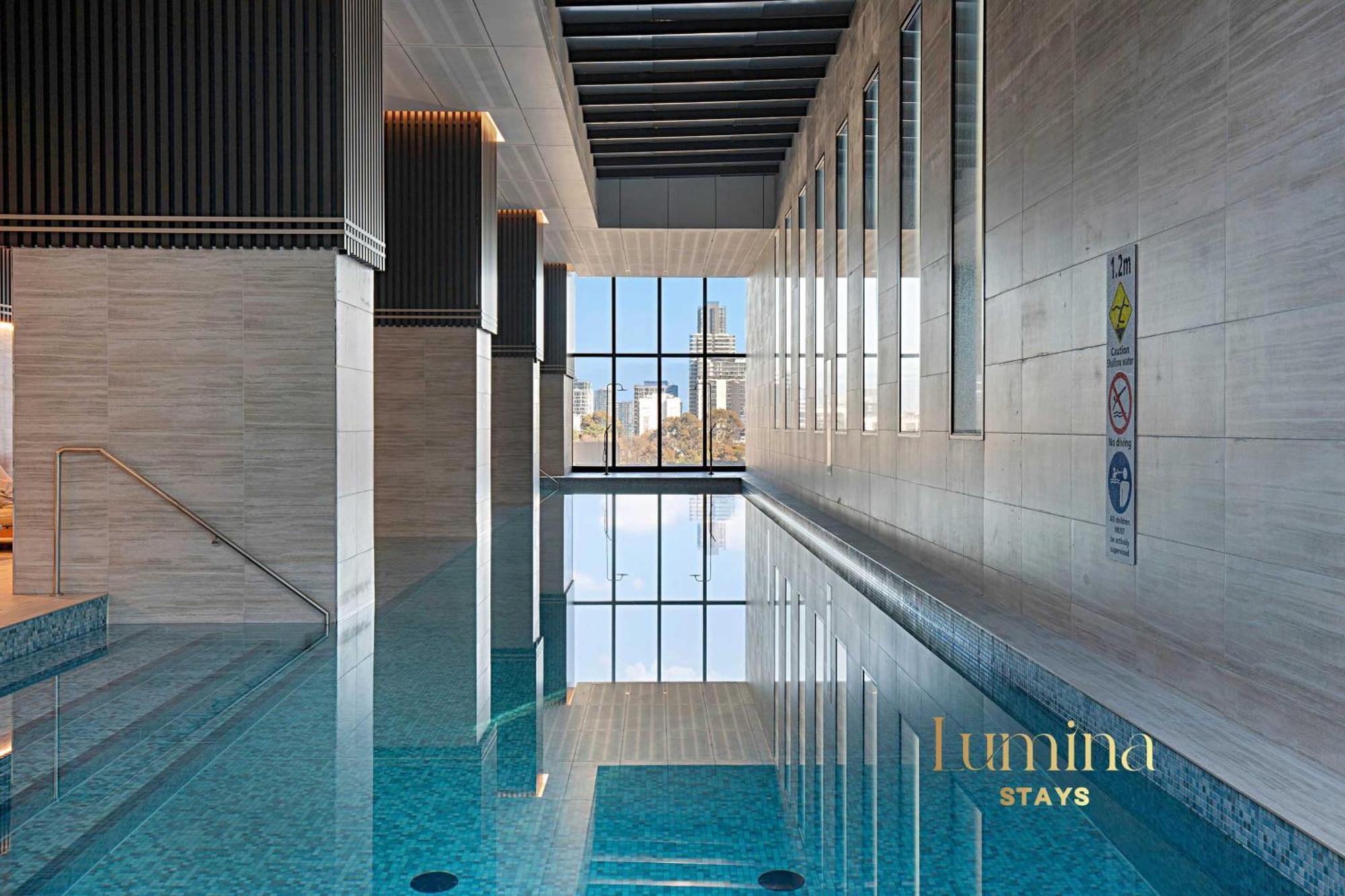 Lumina - Victoria One Apartment *