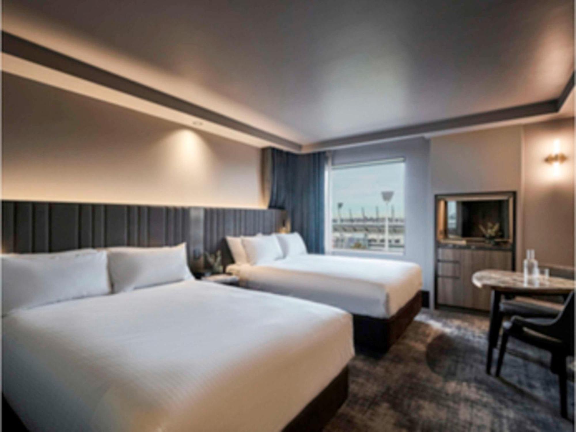 Pullman On The Park Hotel 5*