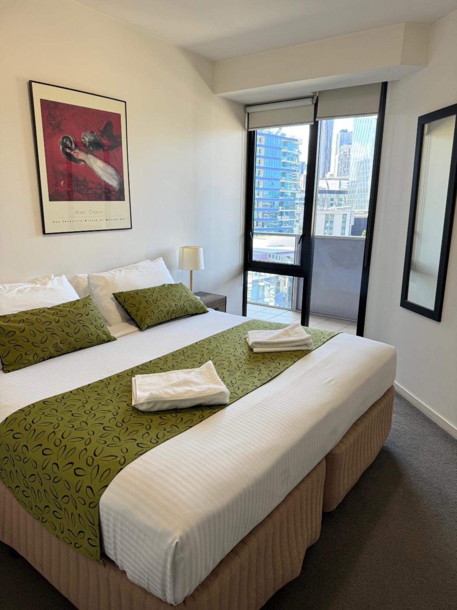 Aparthotel Akom At Docklands Melbourne