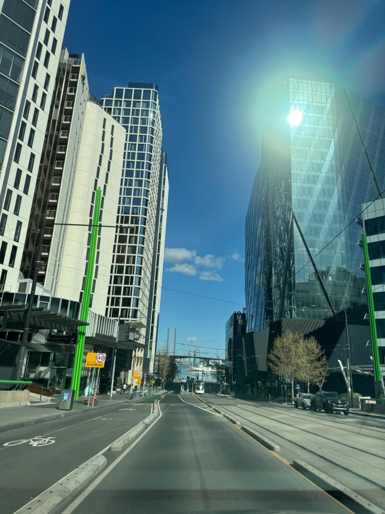 Akom At Docklands 4*