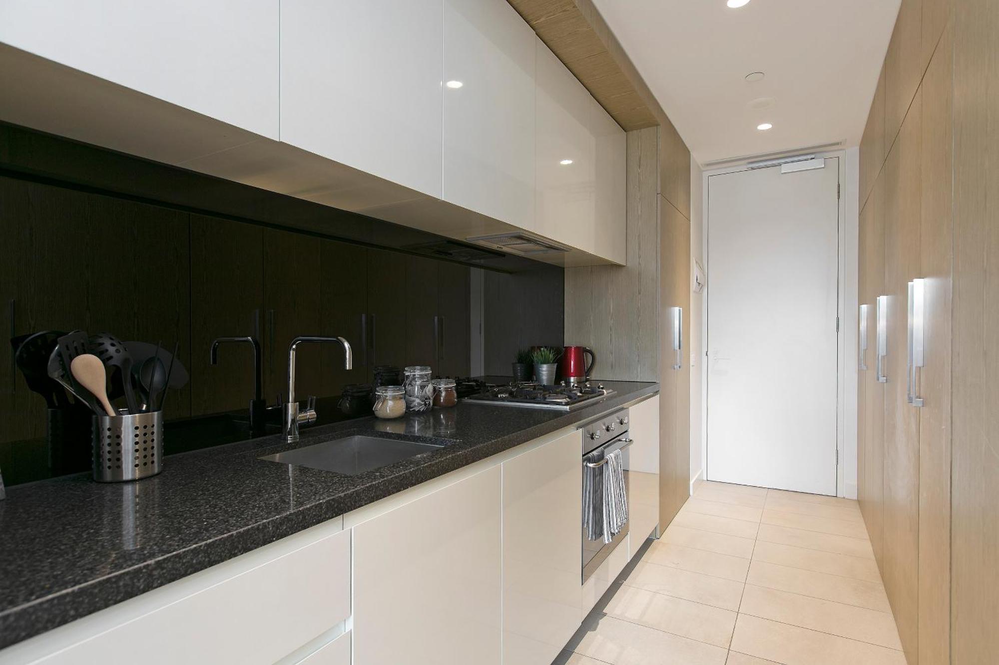 Complete Host Monarc Melbourne