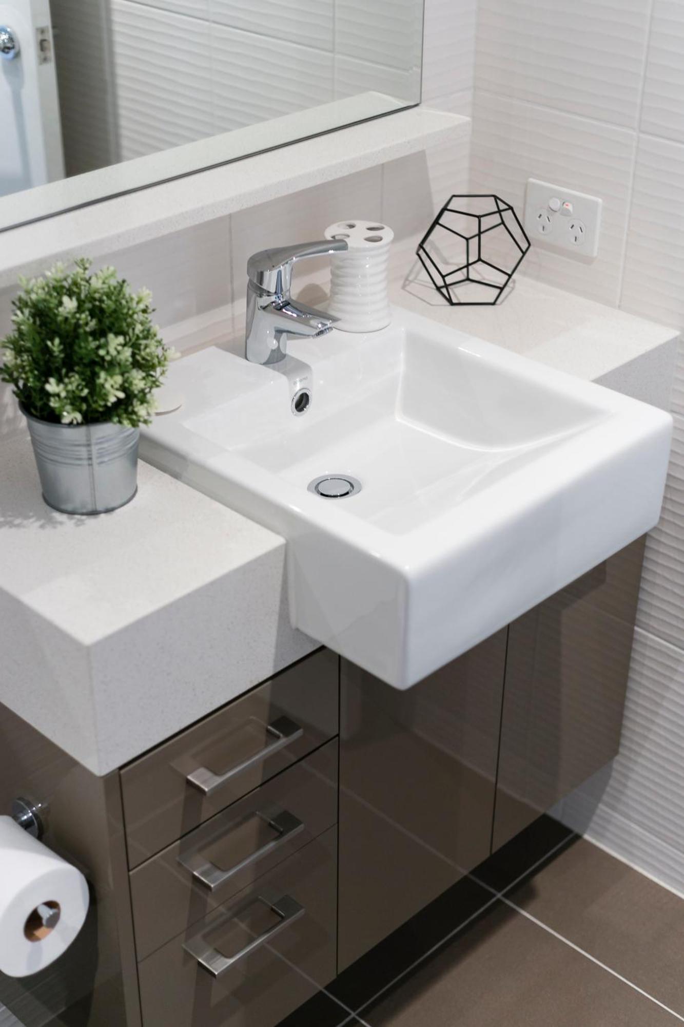 Complete Host Epic Apartment Melbourne