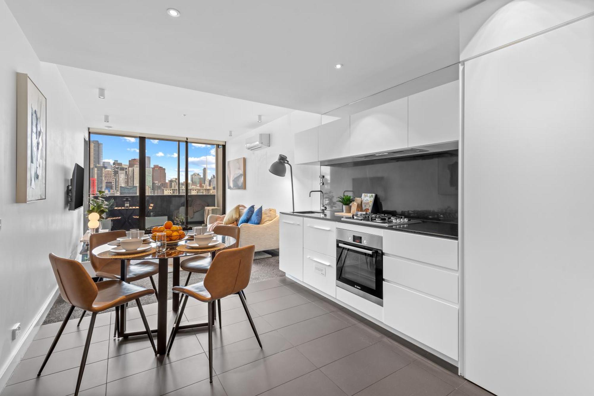 Complete Host Guilfoyle Melbourne