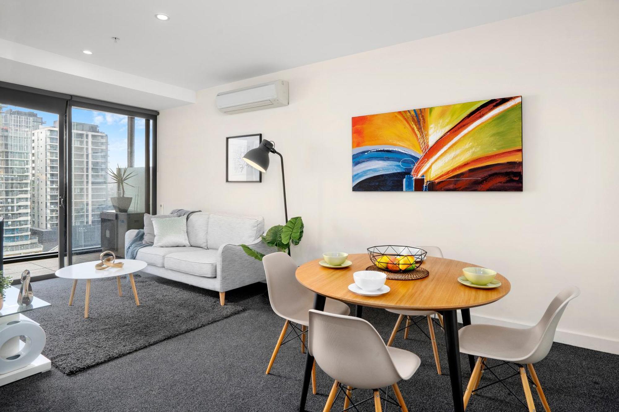 Complete Host Vogue Apartment