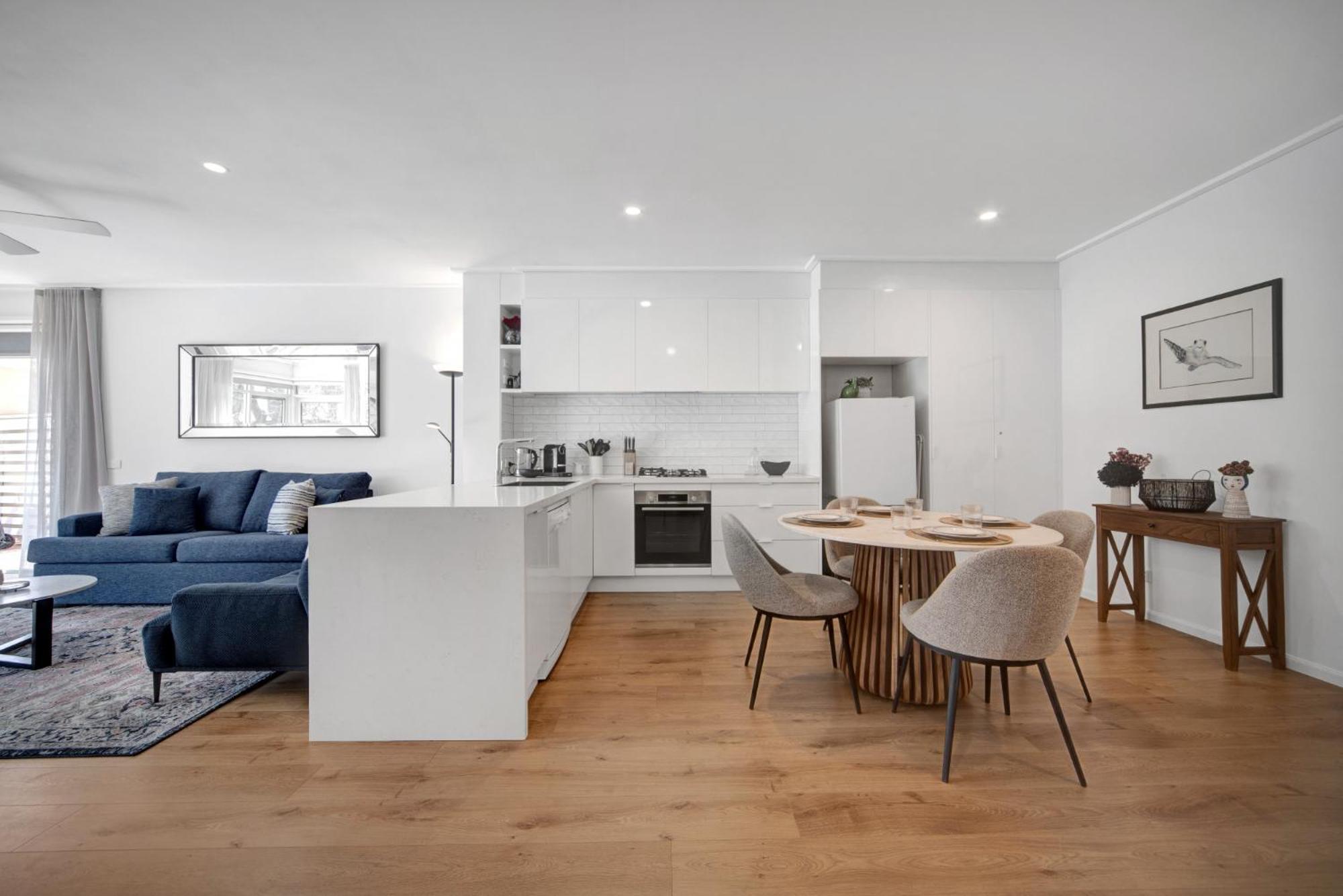 Apartment Classy Beachside Unit With Parking And Gym Melbourne