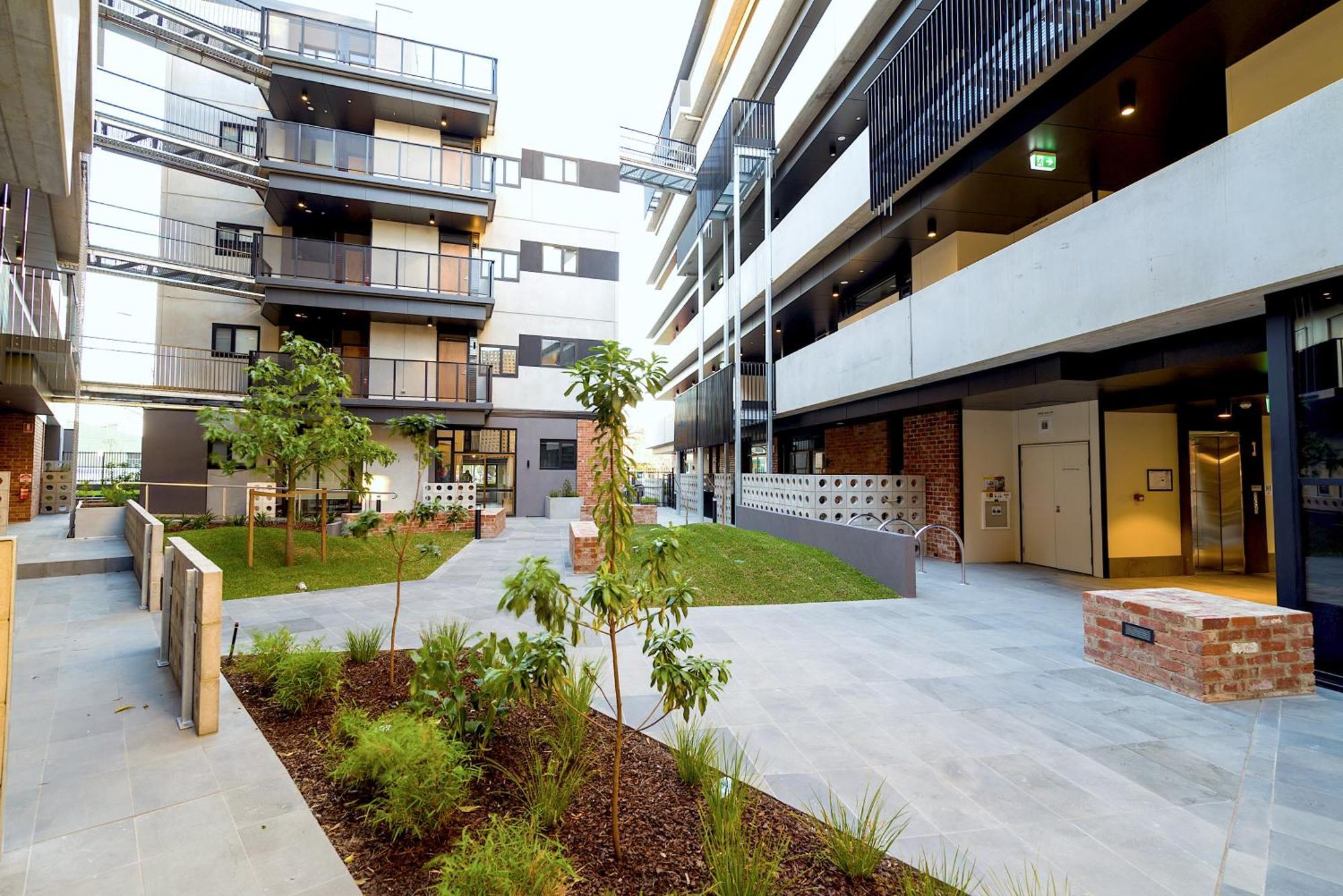 Mega Style Curzon Street *