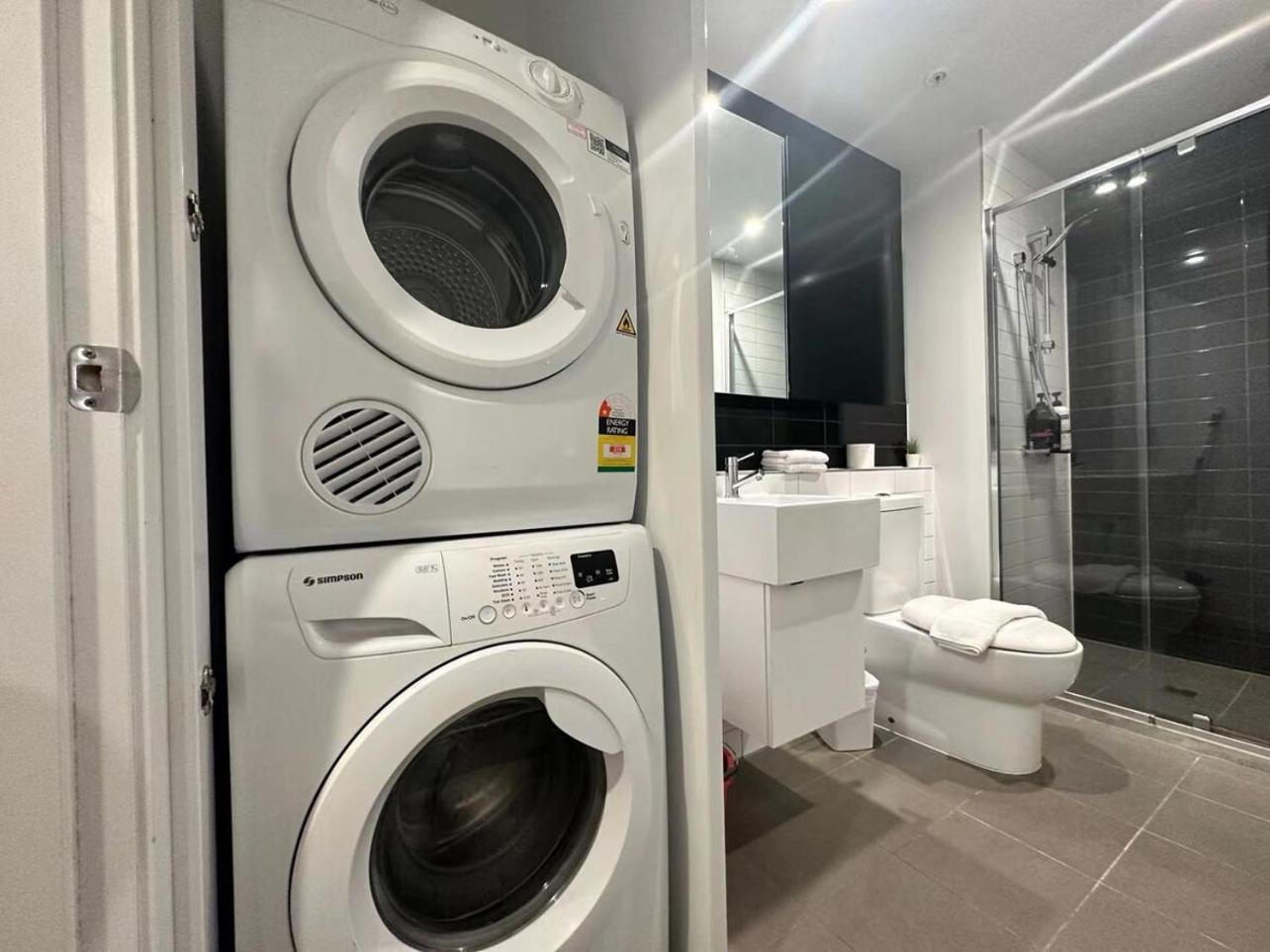 Pleasant Terrace 3br2bacity Viewbig Balcony Apartment Melbourne