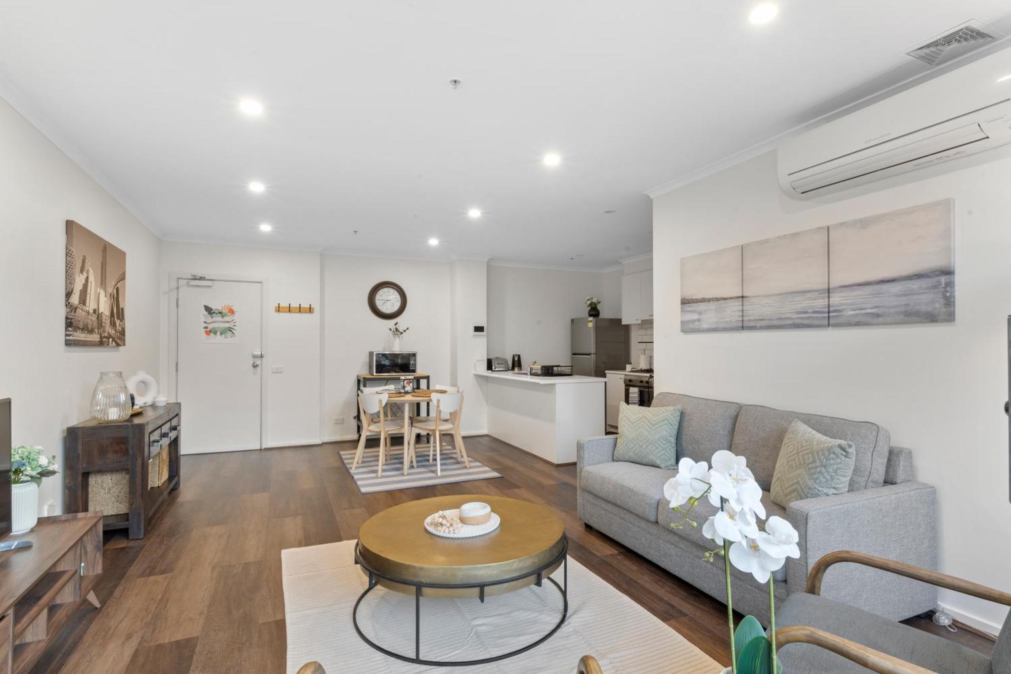 Apartment Modern Nomads Southbank Stunning 2 Bedroom With Carpark Melbourne
