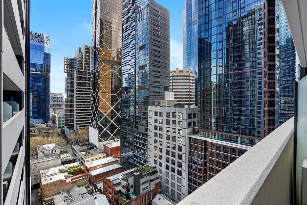 Apartment Impeccable Location! In Cbd Next Melb 2b2b *