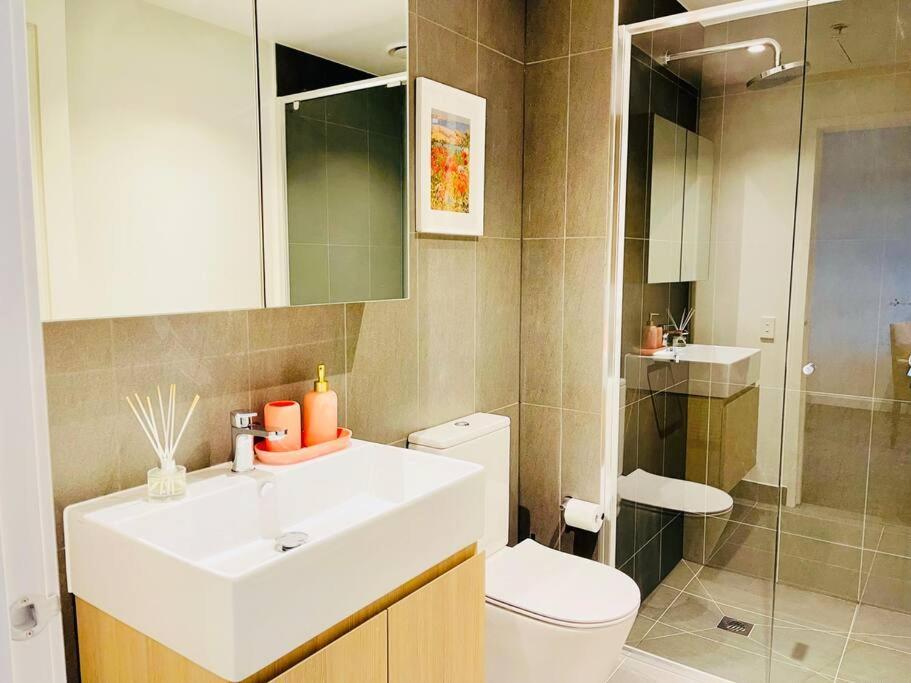 Entire Unit In Front Of Crown With Free Parking & Pool * Melbourne
