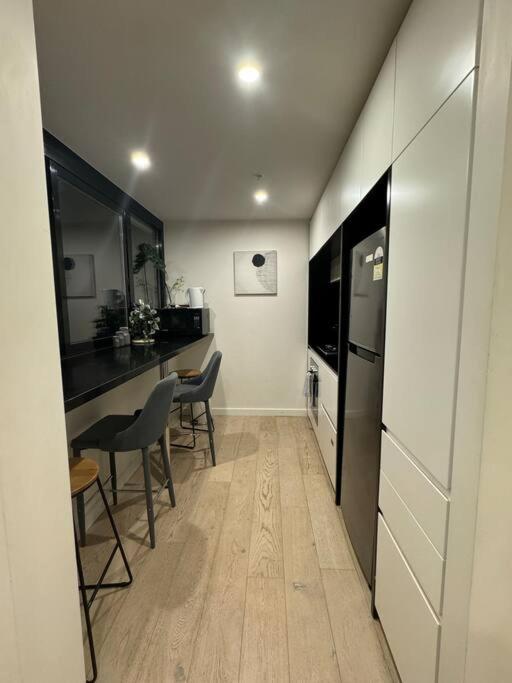 In1103- 1 Bedroom Modern In Vibrant Southbank