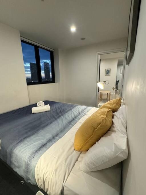 In1103- 1 Bedroom Modern In Vibrant Southbank Apartment