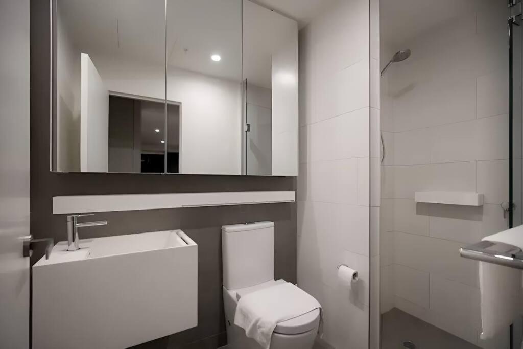 Mt1012 - 1 Bedroom Docklands Delight, Stunning Apartment