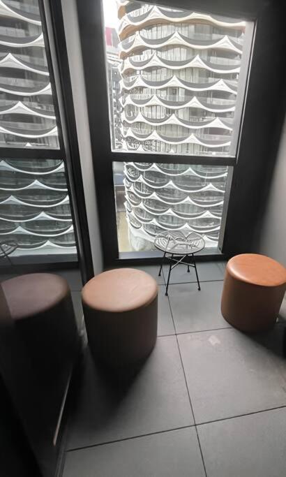 Apartment Mt1012 - 1 Bedroom Docklands Delight, Stunning