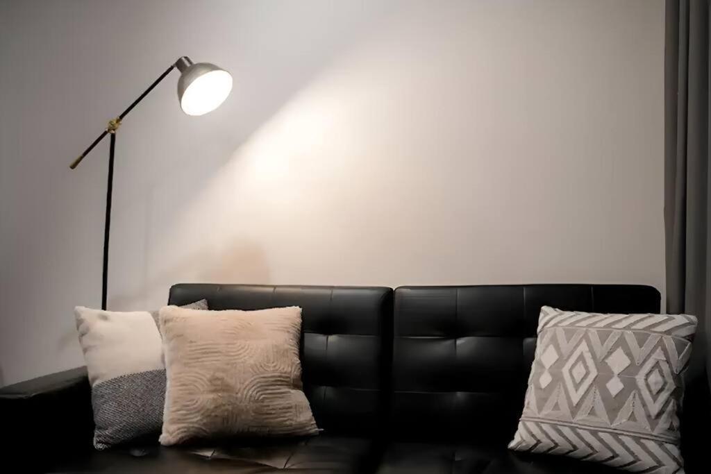 Mt1012 - 1 Bedroom Docklands Delight, Stunning Apartment Melbourne
