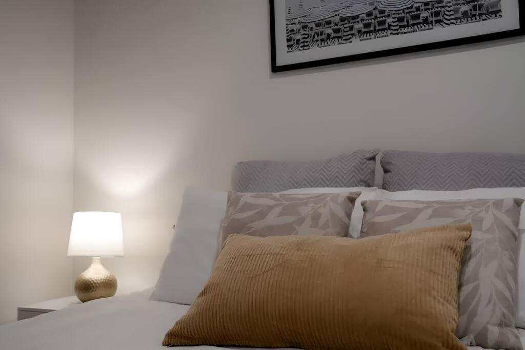 Mt1012 - 1 Bedroom Docklands Delight, Stunning * Melbourne