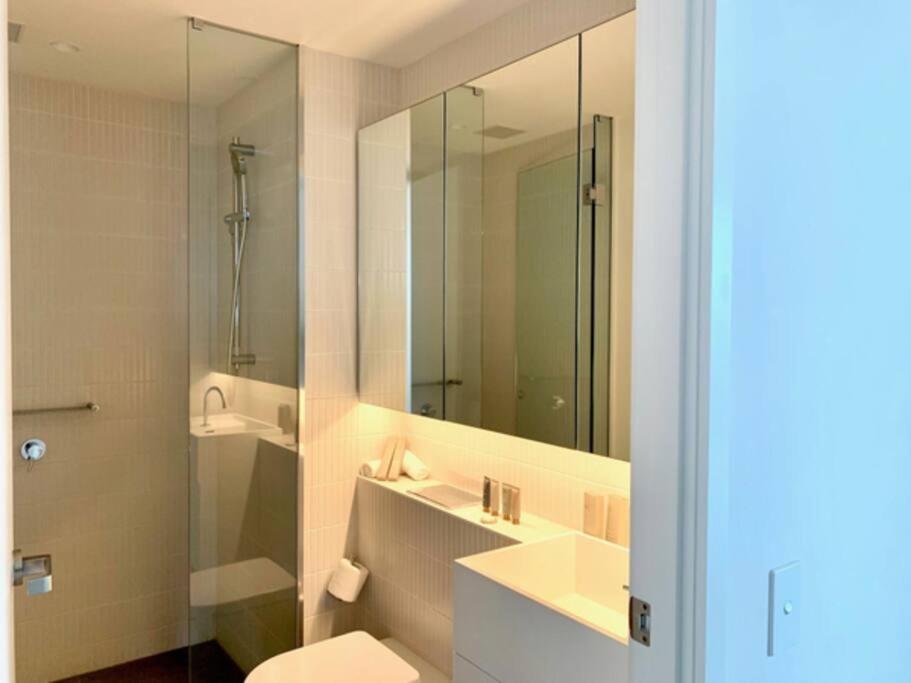 Apartment Australia108 High Level 2 Bedrooms With Parking *