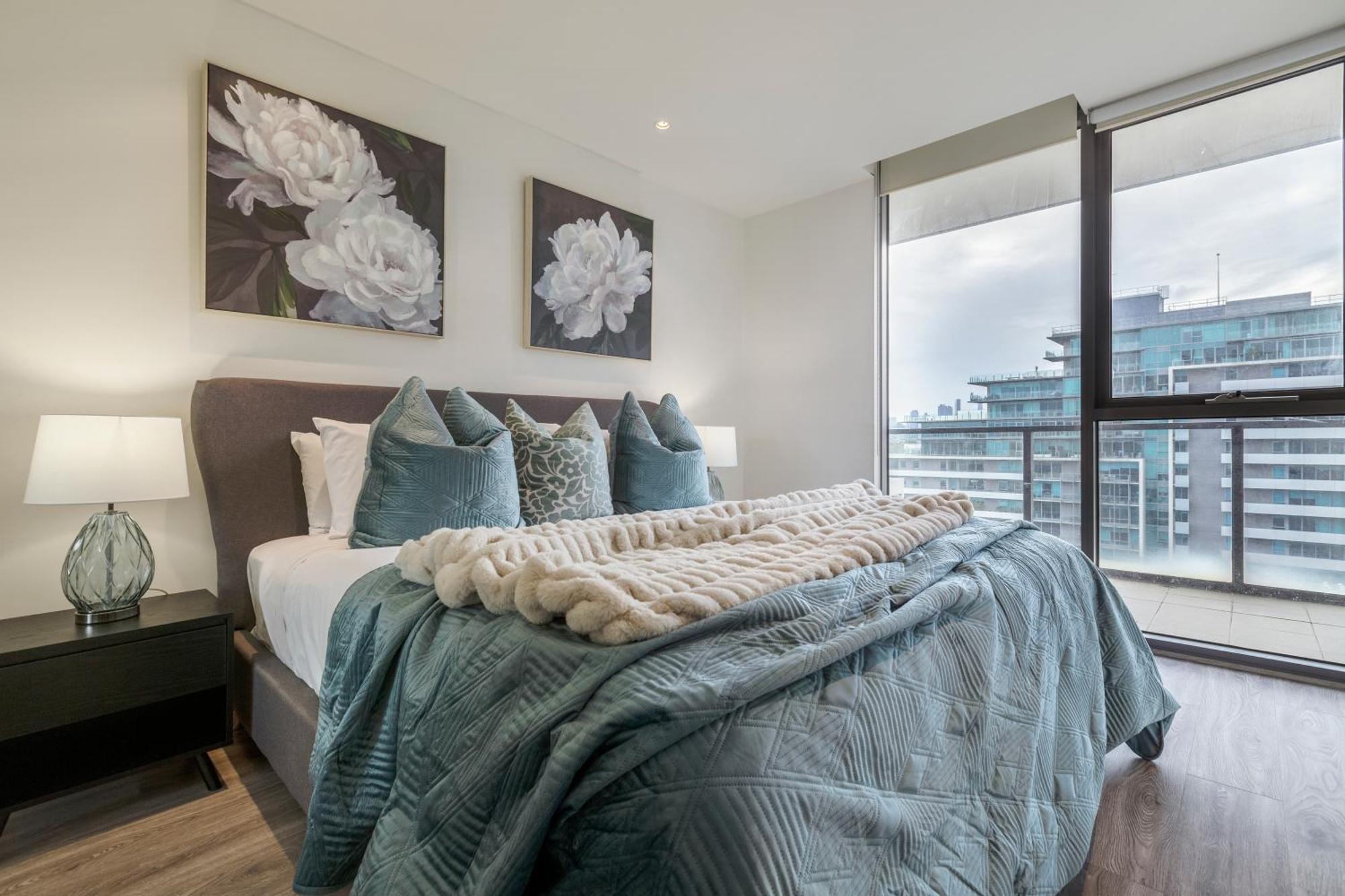 Elegant Fringe W Pool & Free Parking