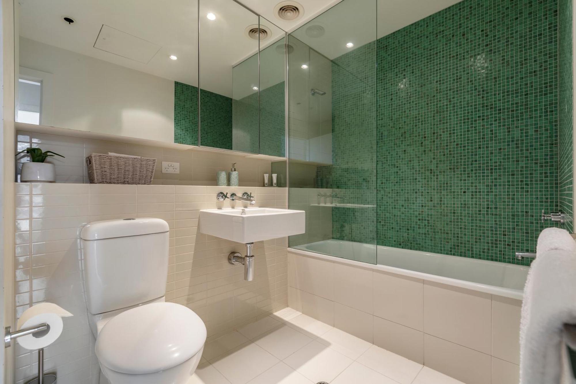 Elegant Fringe W Pool & Free Parking * Melbourne