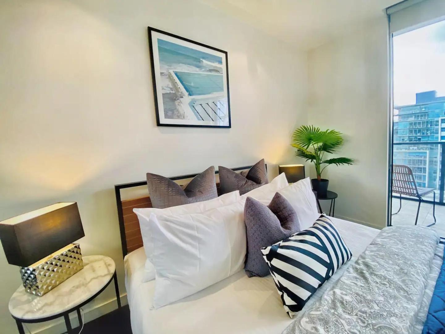 Spacious Fringe Retreatpool & Free Parking *