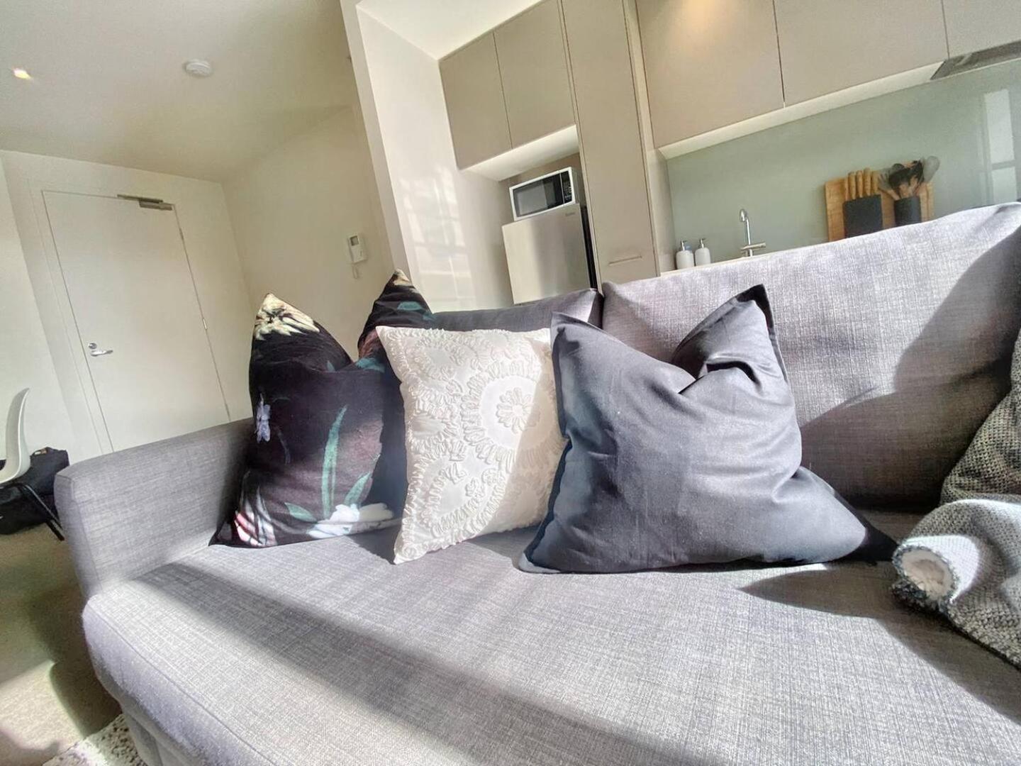Spacious Fringe Retreatpool & Free Parking Apartment *