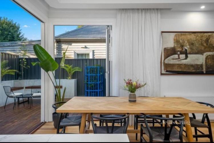 Homestay Spacious With Ensuite Next To Coburg Station, Non Smoking House Melbourne