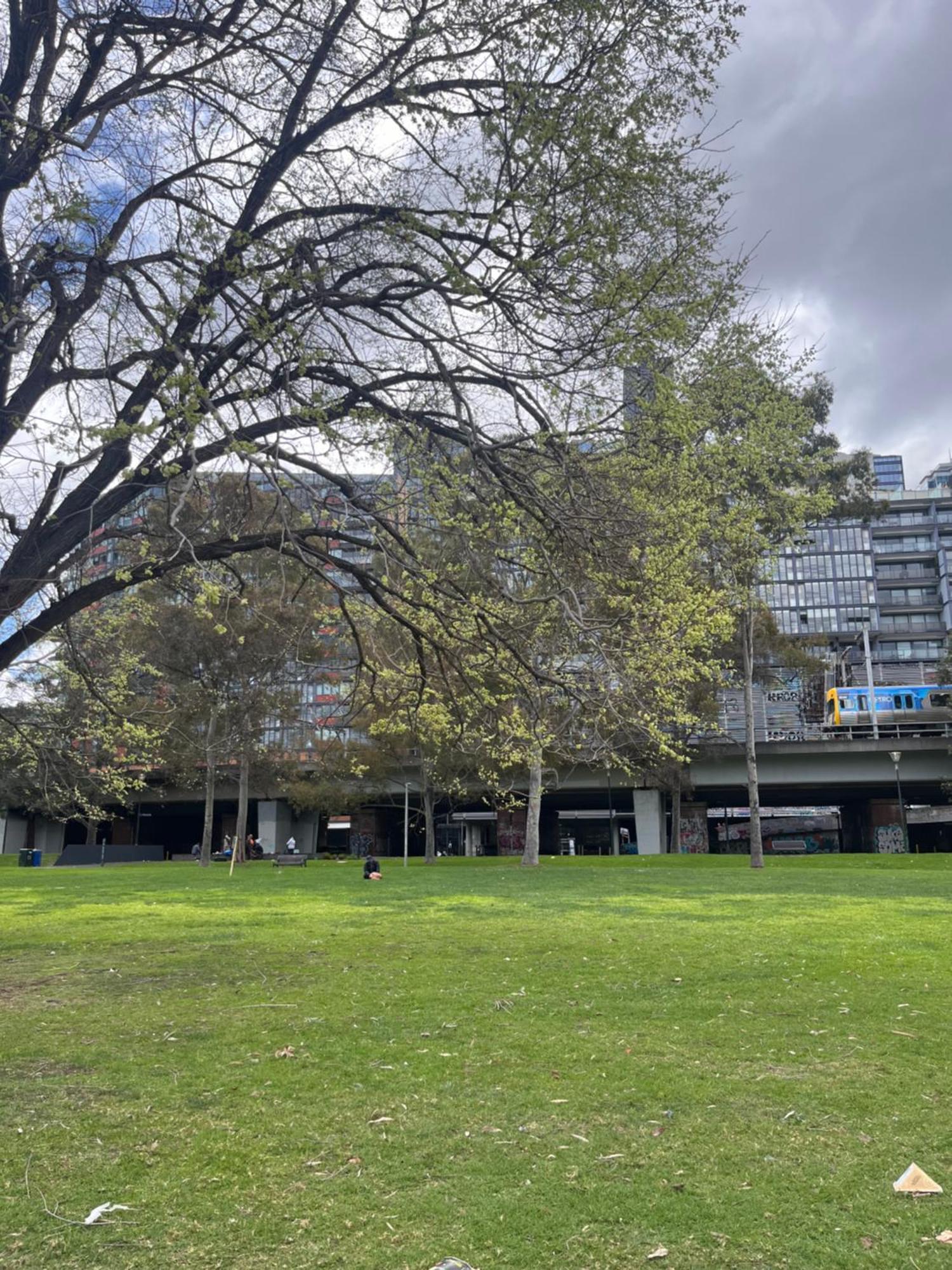 City Scape Along Yarra River Apartment Melbourne