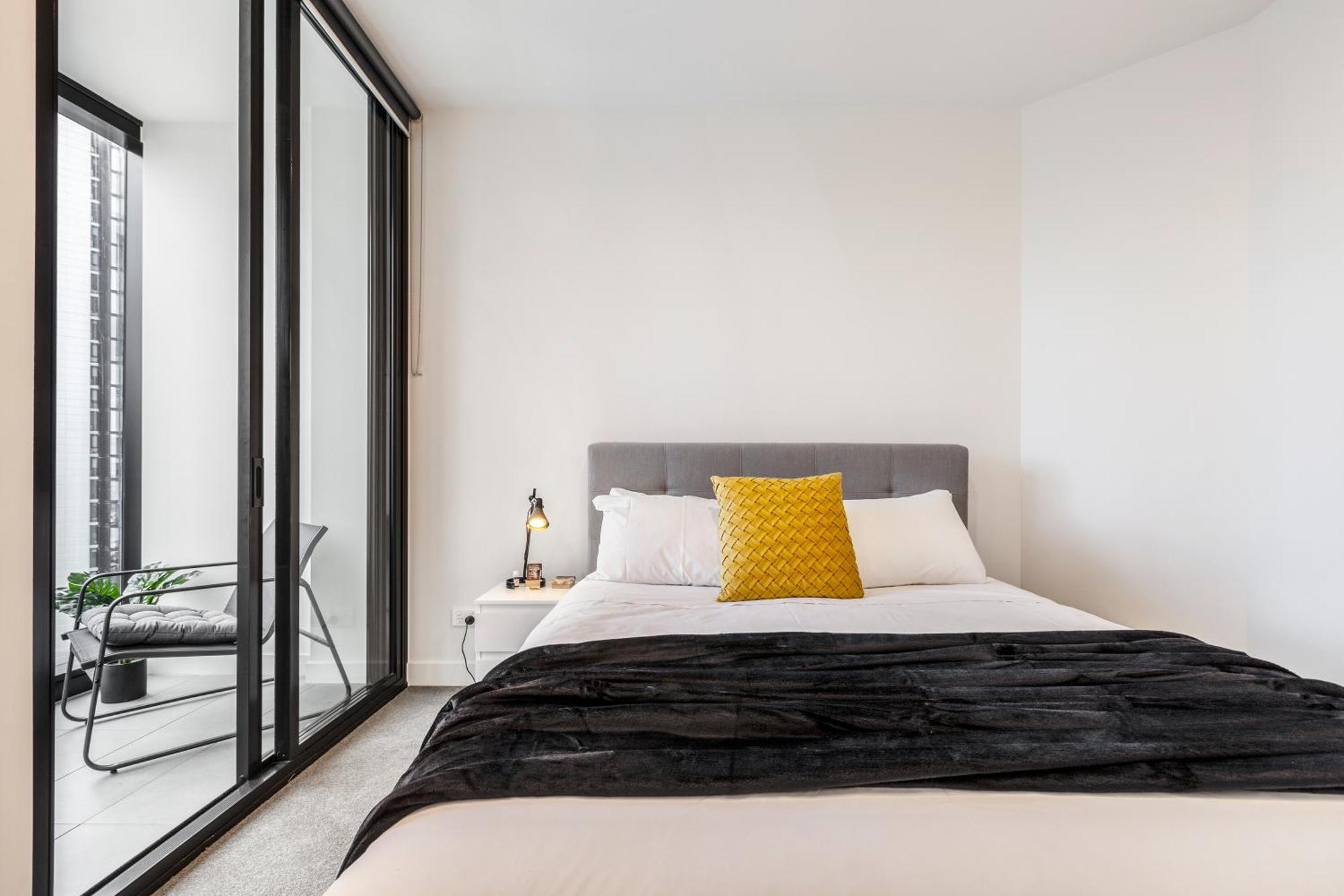 Apartment At Iconic Shadowplay In Crown Casino Precinct *