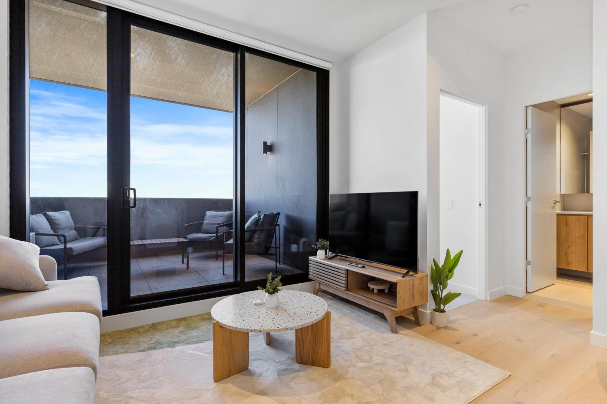 Brand New With Stunning Views & Wifi *