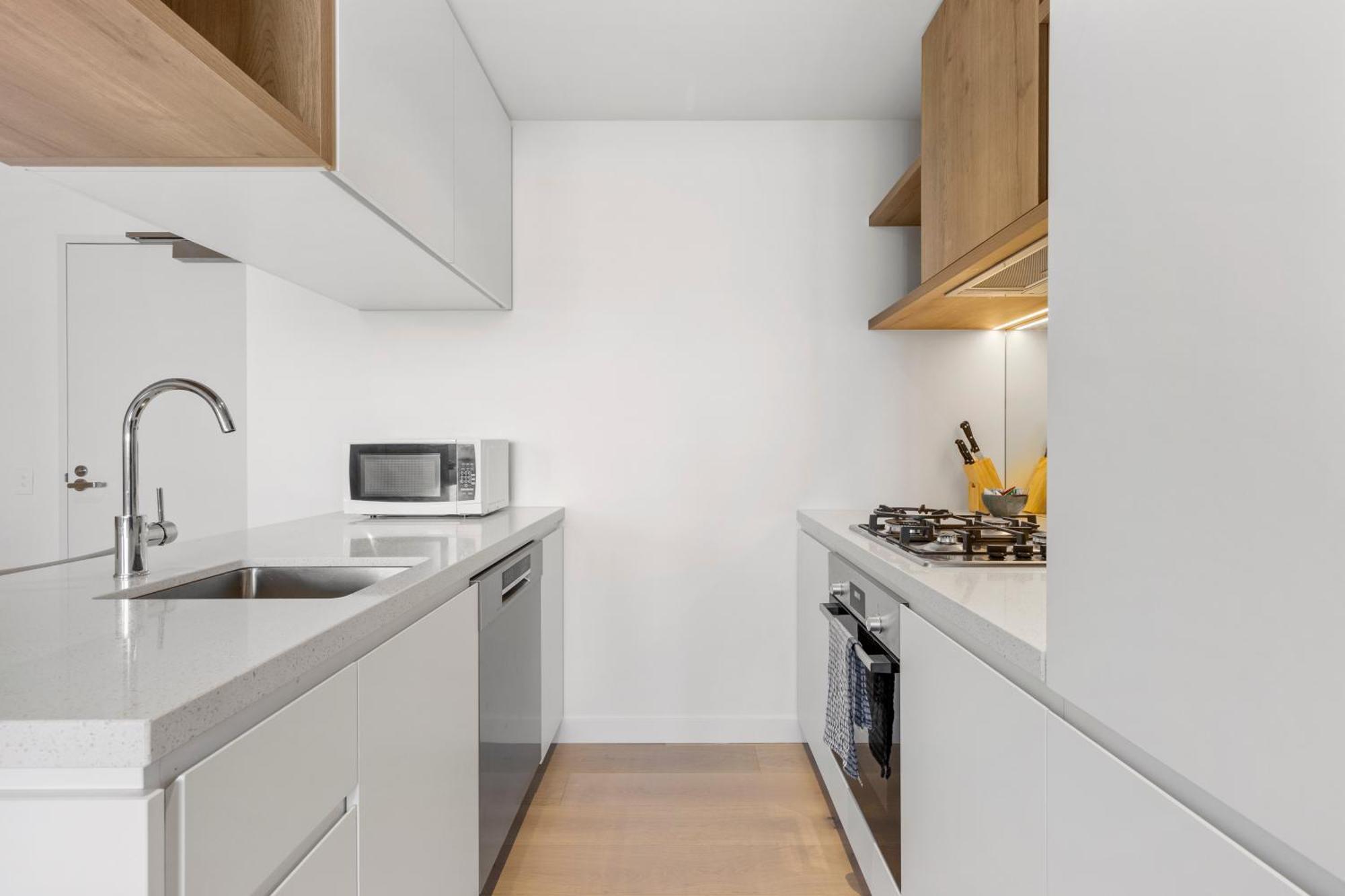 Brand New With Stunning Views & Wifi Apartment Melbourne